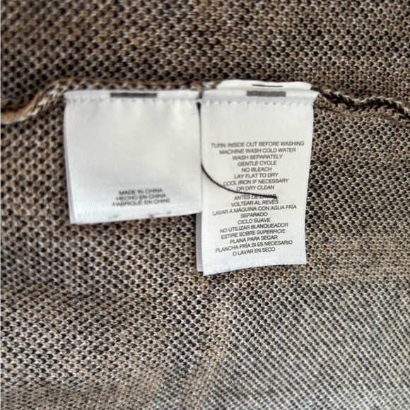 Anne Klein Plaid Longline Sweater with Black Trim Size Medium - Picture 5 of 7